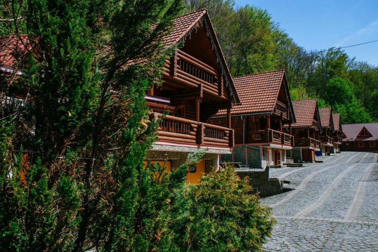 Отель Toursit Complex Polyana Kvasova Экстерьер фото