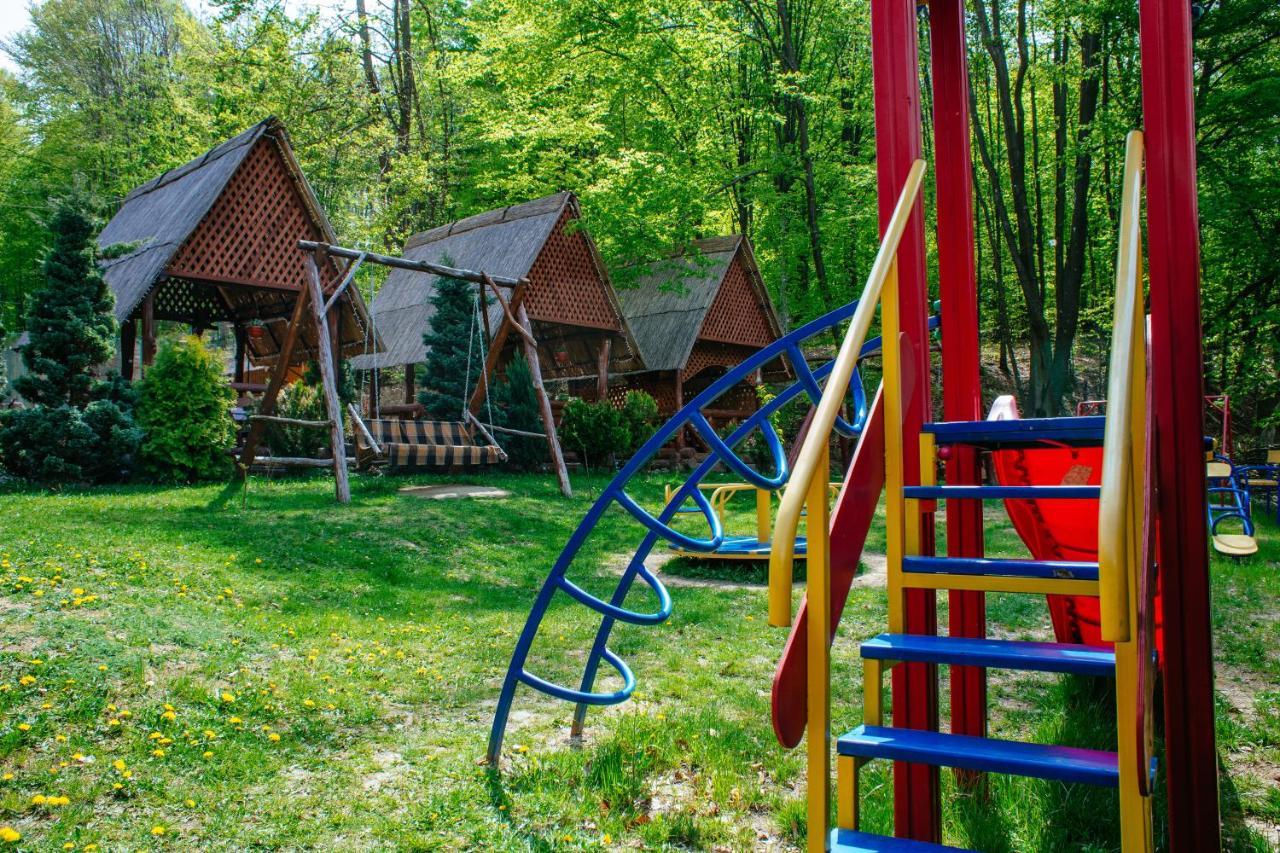 Отель Toursit Complex Polyana Kvasova Экстерьер фото