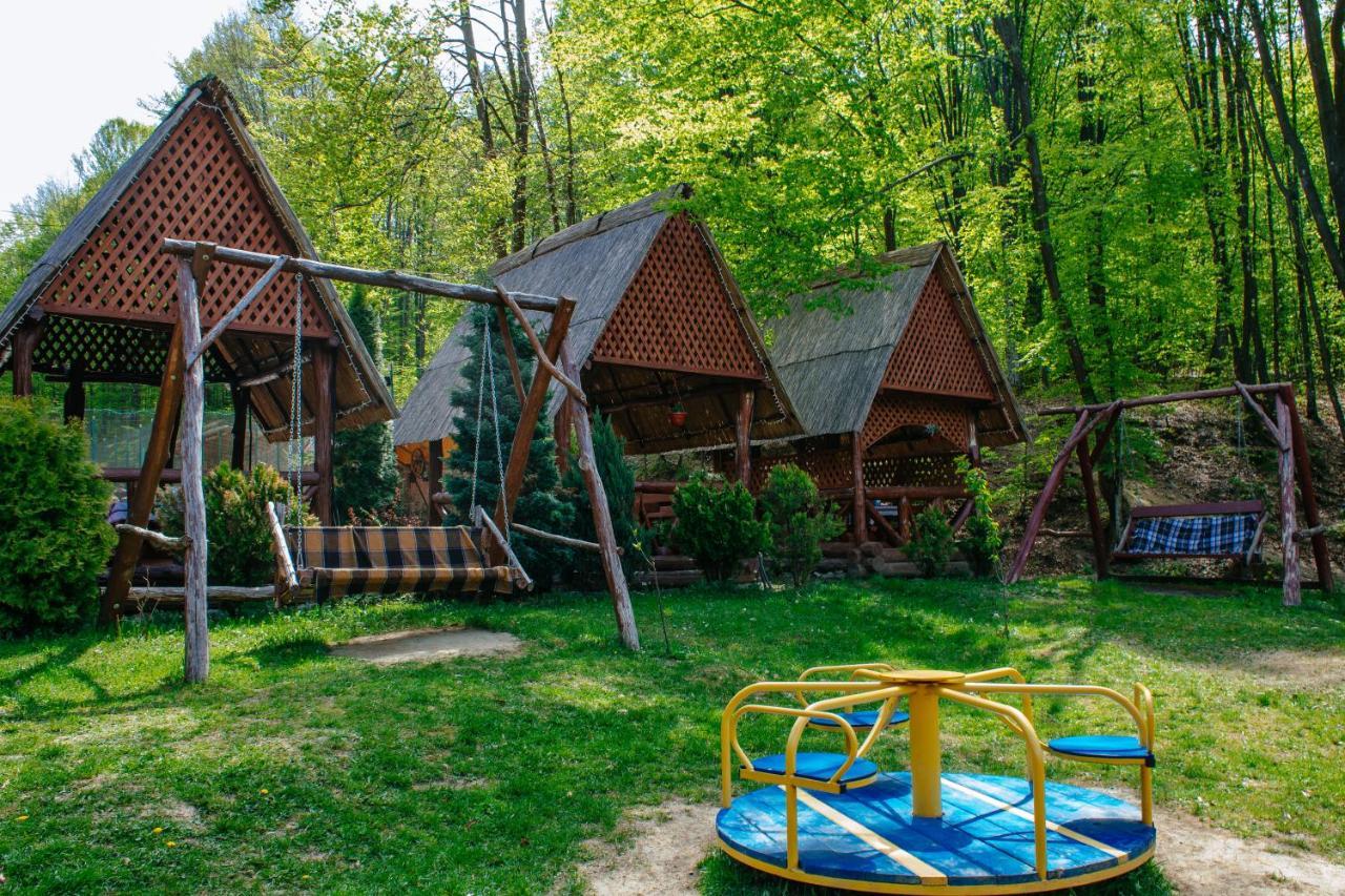 Отель Toursit Complex Polyana Kvasova Экстерьер фото